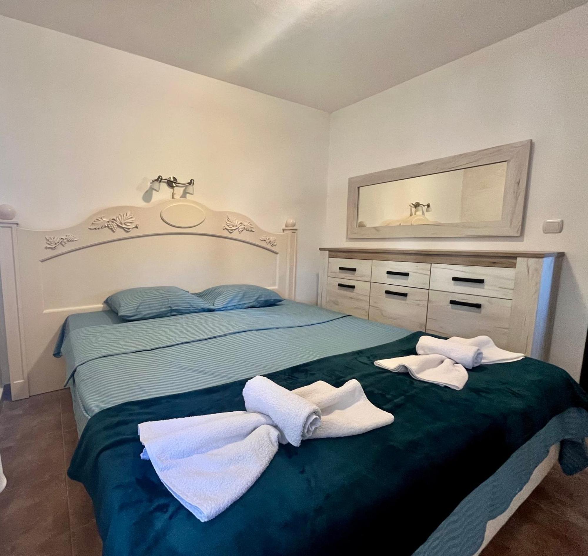 Apartments Obradovic Krasići Eksteriør billede